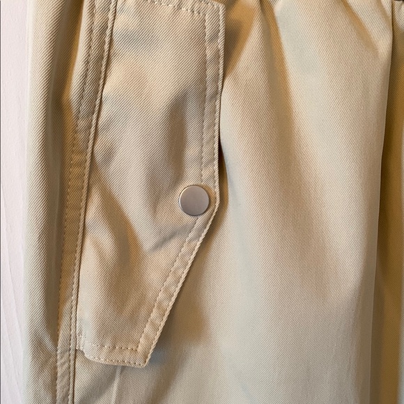 Cream Wide Leg Pants with Elastic Waistband and Relaxed Fit - Picture 4 of 7